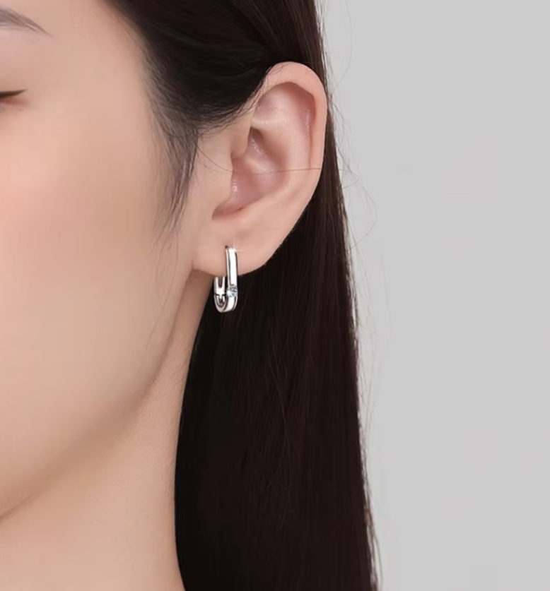 Ovallé™ Inset Moissanite Oval Hoop Earrings
