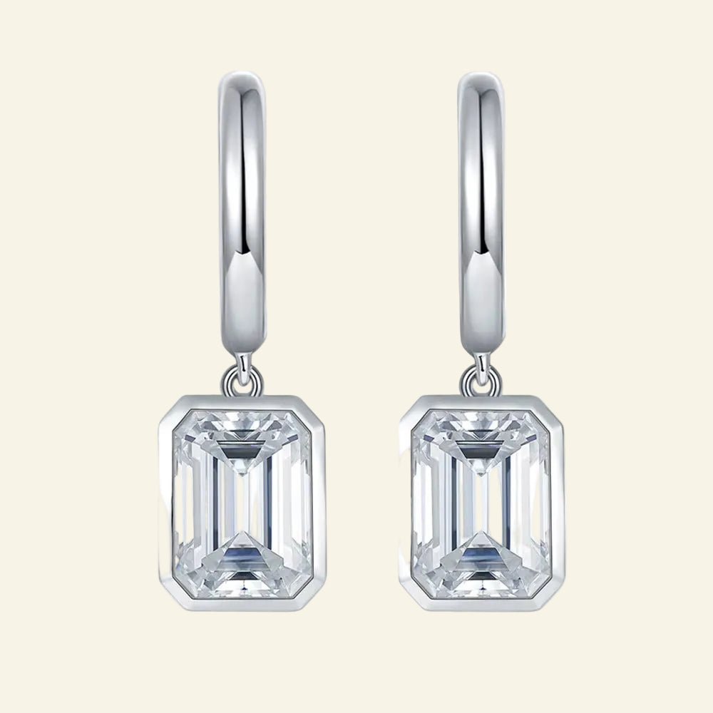 Émeria™ Emerald - Cut Moissanite Drop Earrings - AMORÉLUX