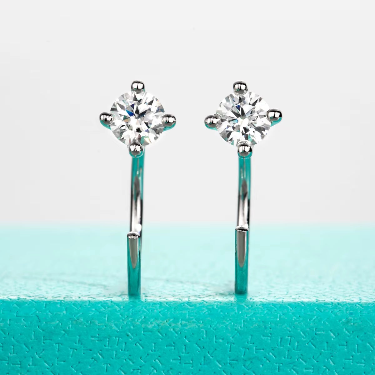 Anujewel 4Mm D Color Moissanites Classic Hoop Earrings for Women 925 Sterling Silver Jewelry 18K Gold Plated Earring Wholesale