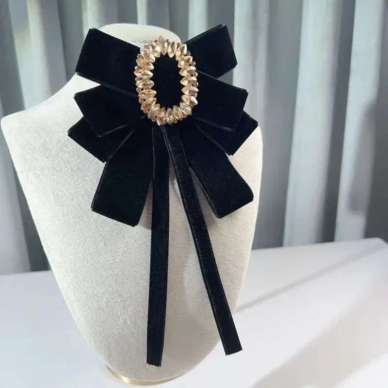Retro Velvet Bow Tie Rhinestone Crystal Flower Brooches for Women Wedding Pearty Collar Pins Luxury Jewelry Necktie Accessories