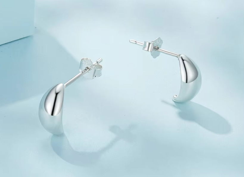 Linea Oval Stud Earrings™ 925 Sterling Silver Minimal Studs