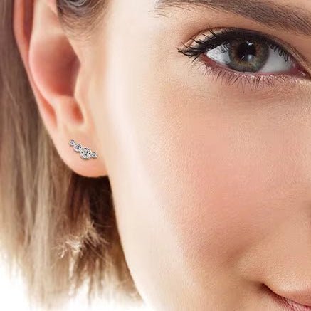 Auréole Moissanite Graduated Stud Earrings™ - AMORÉLUX