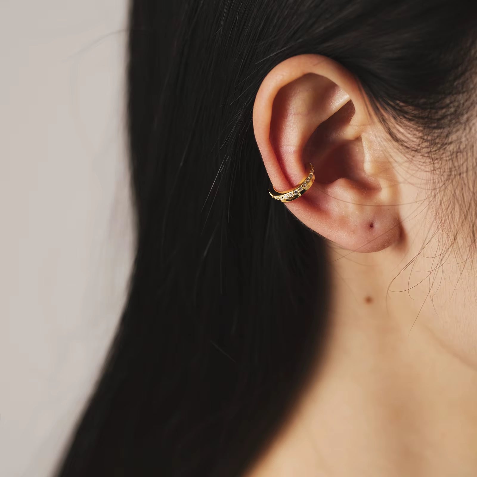 925 Sterling Silver 2023 Gold C Clear Zircon CZ Earcuff No Piercing Piercing Ear Cuff Earring Circle Women Luxury