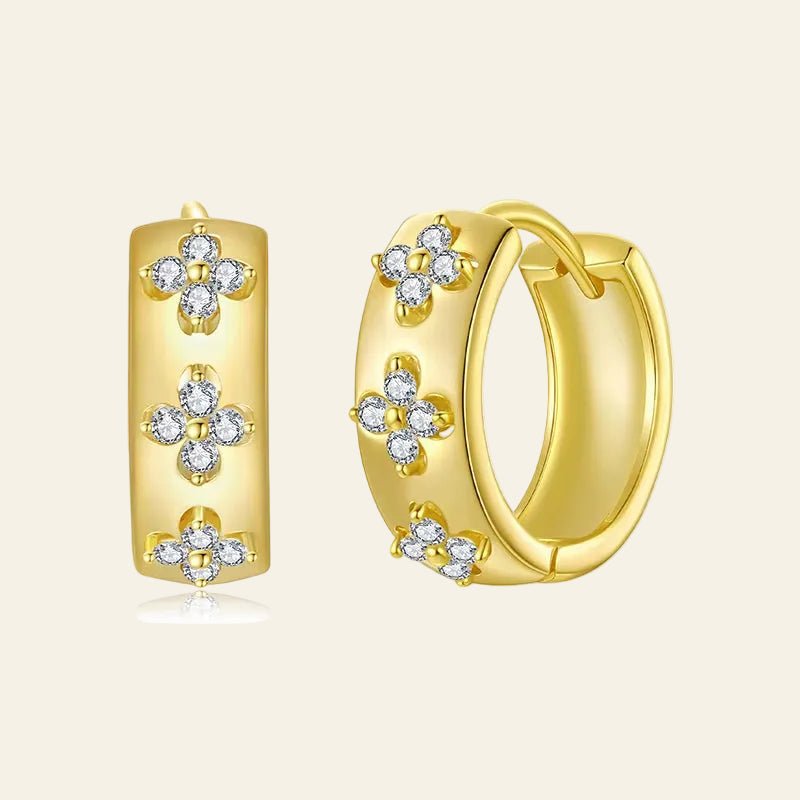 Fortuella™ Clover Moissanite Huggie Earrings - AMORÉLUX